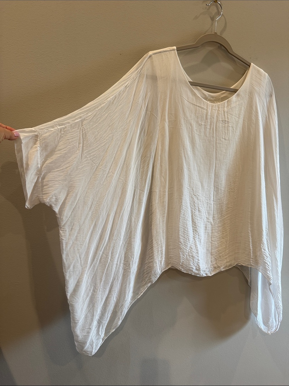 100%silk Women's Flowing White Batwing Tunic Top